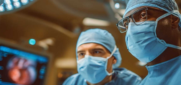 В 98 % случаев пациенты с онкоурологической патологией оперируются малоинвазивным способом